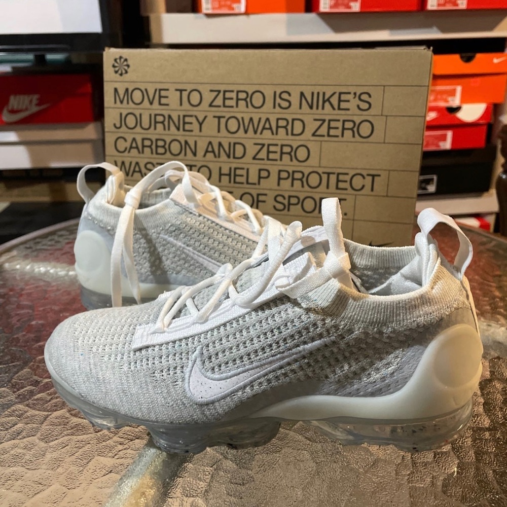 NIB Nike Air Vapormax Flyknit White Platinum Shoes Women's DC4112-100